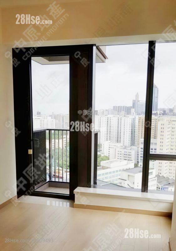 Mantin Heights Sell 2 Bedrooms , 1 Bathroom 689 ft² ( 64.0 m² )