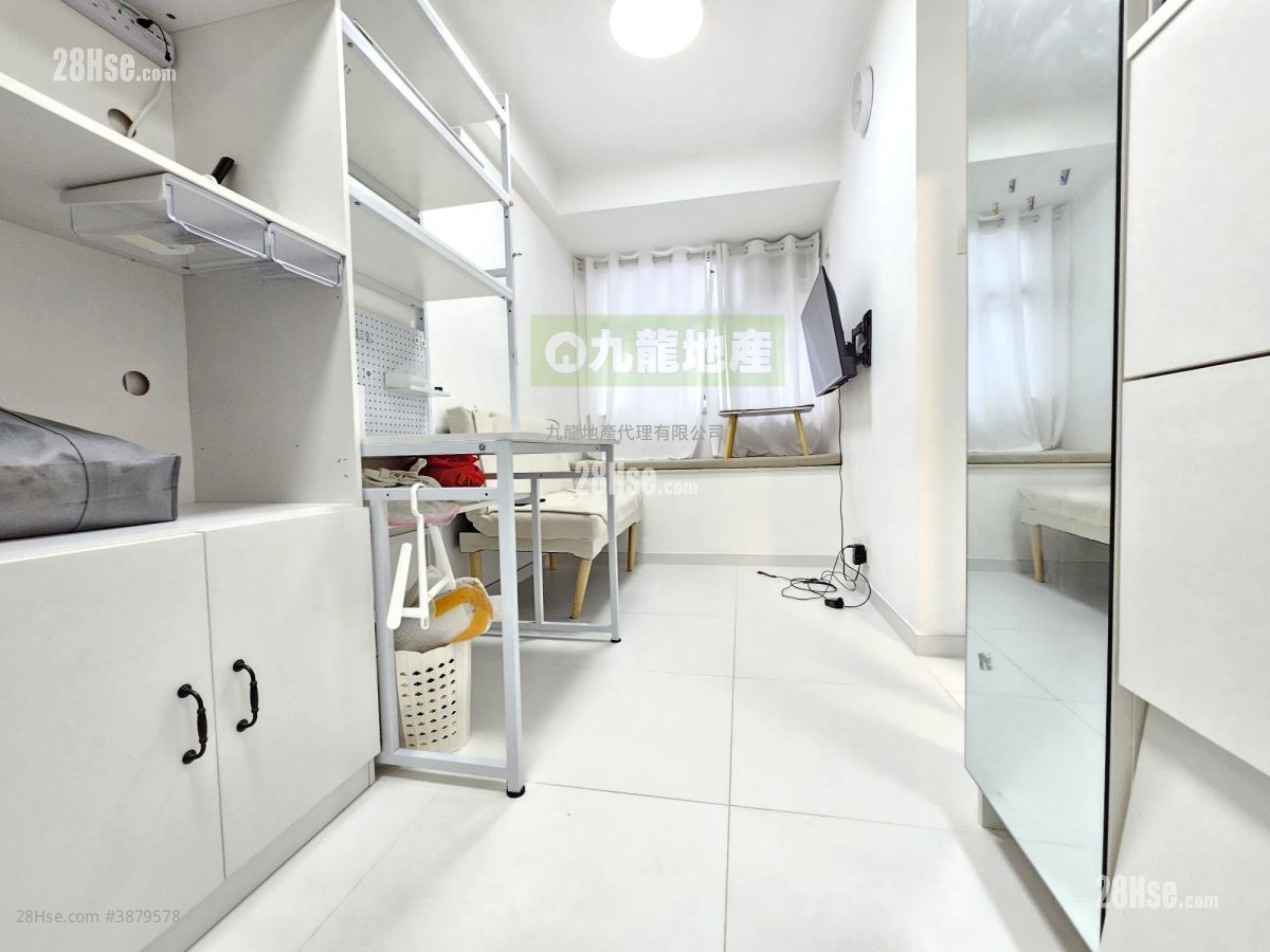 Kam Yuck Building Sell 1 Bedroom , 1 Bathroom 224 ft² ( 20.8 m² )