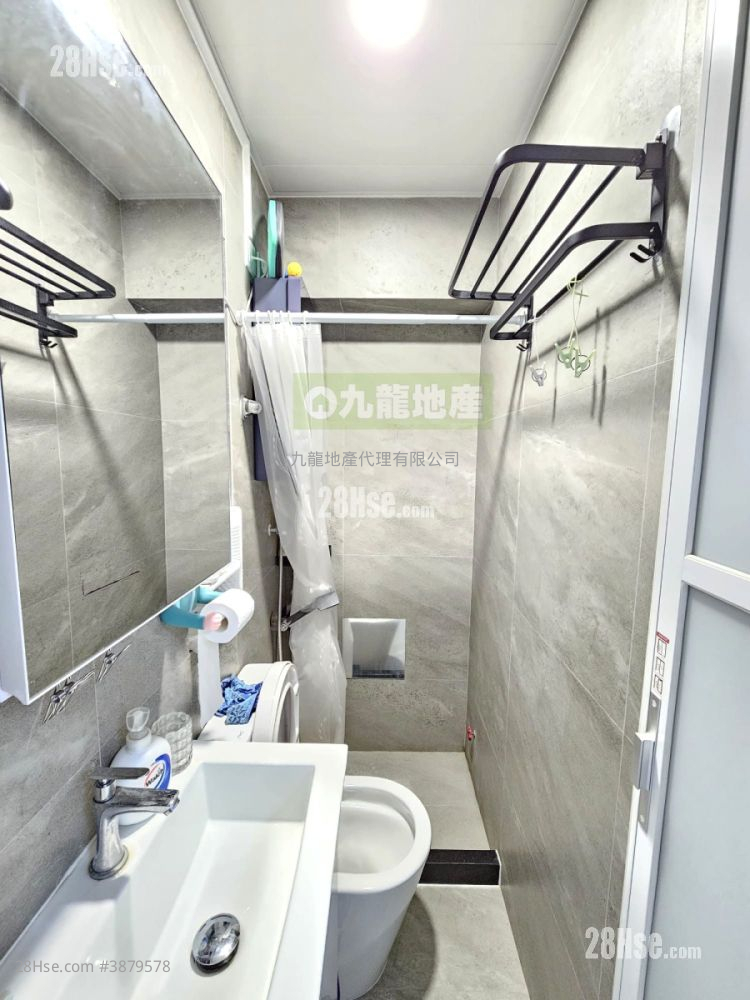 Kam Yuck Building Sell 1 Bedroom , 1 Bathroom 224 ft² ( 20.8 m² )