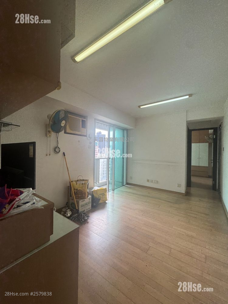 Grand Waterfront Sell 2 Bedrooms , 1 Bathroom 427 ft² ( 39.7 m² )