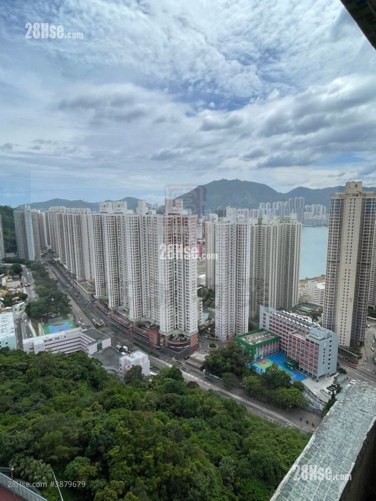 Hong Pak Court Sell 3 Bedrooms , 1 Bathroom 401 ft² ( 37.3 m² )