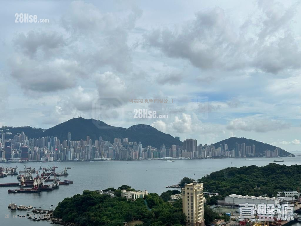 维港滙 租盘 4 房 , 3 浴室 1,390 平方尺 ( 129.1 平方米 )