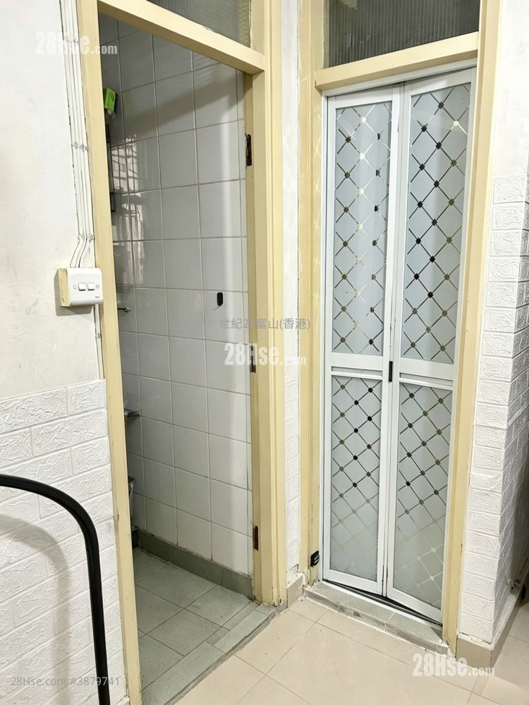 Lower Wong Tai Sin Estate Sell 1 Bedroom , 1 Bathroom 267 ft² ( 24.8 m² )