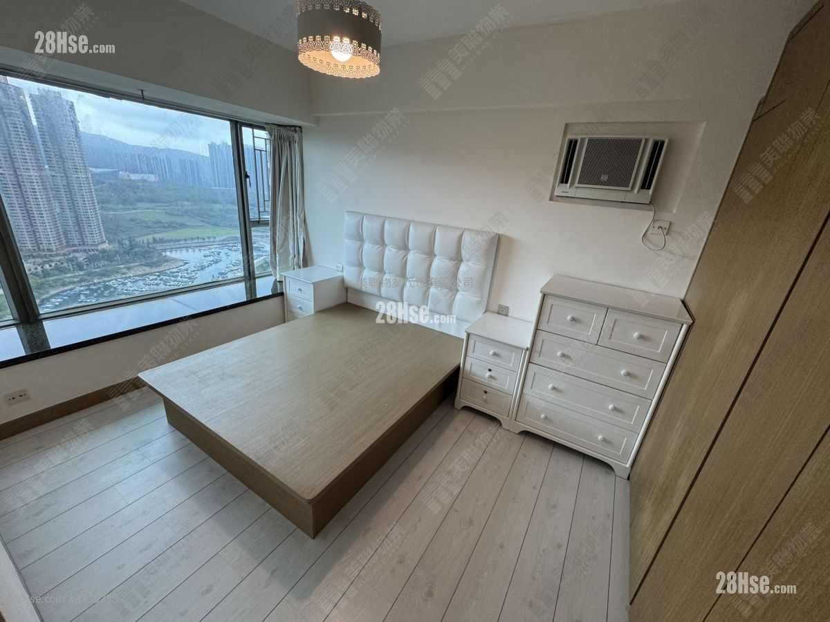 Tseung Kwan O Plaza Rental 4 Bedrooms , 3 Bathrooms 761 ft² ( 70.7 m² )