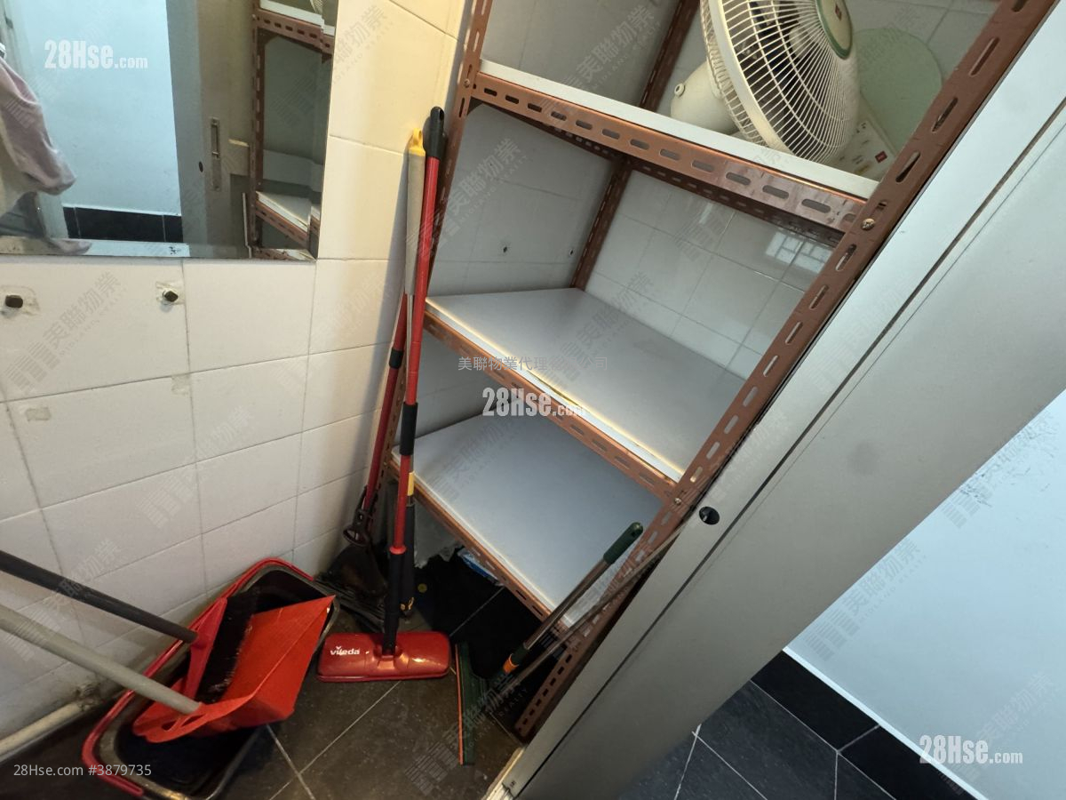 Tseung Kwan O Plaza Rental 4 Bedrooms , 3 Bathrooms 761 ft² ( 70.7 m² )