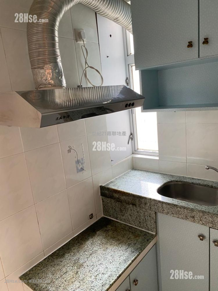 Hoi Lee Building Sell 1 Bedroom , 1 Bathroom 268 ft² ( 24.9 m² )
