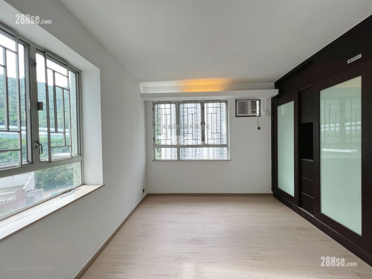 Belvedere Garden Sell 3 Bedrooms , 2 Bathrooms 728 ft² ( 67.6 m² )