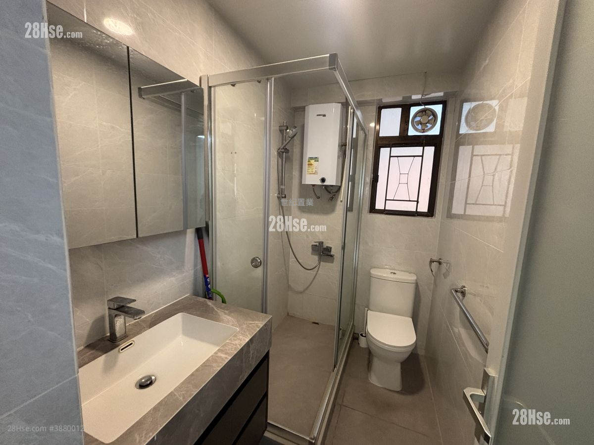 Diamond Court Rental 3 Bedrooms , 1 Bathroom 597 ft² ( 55.5 m² )