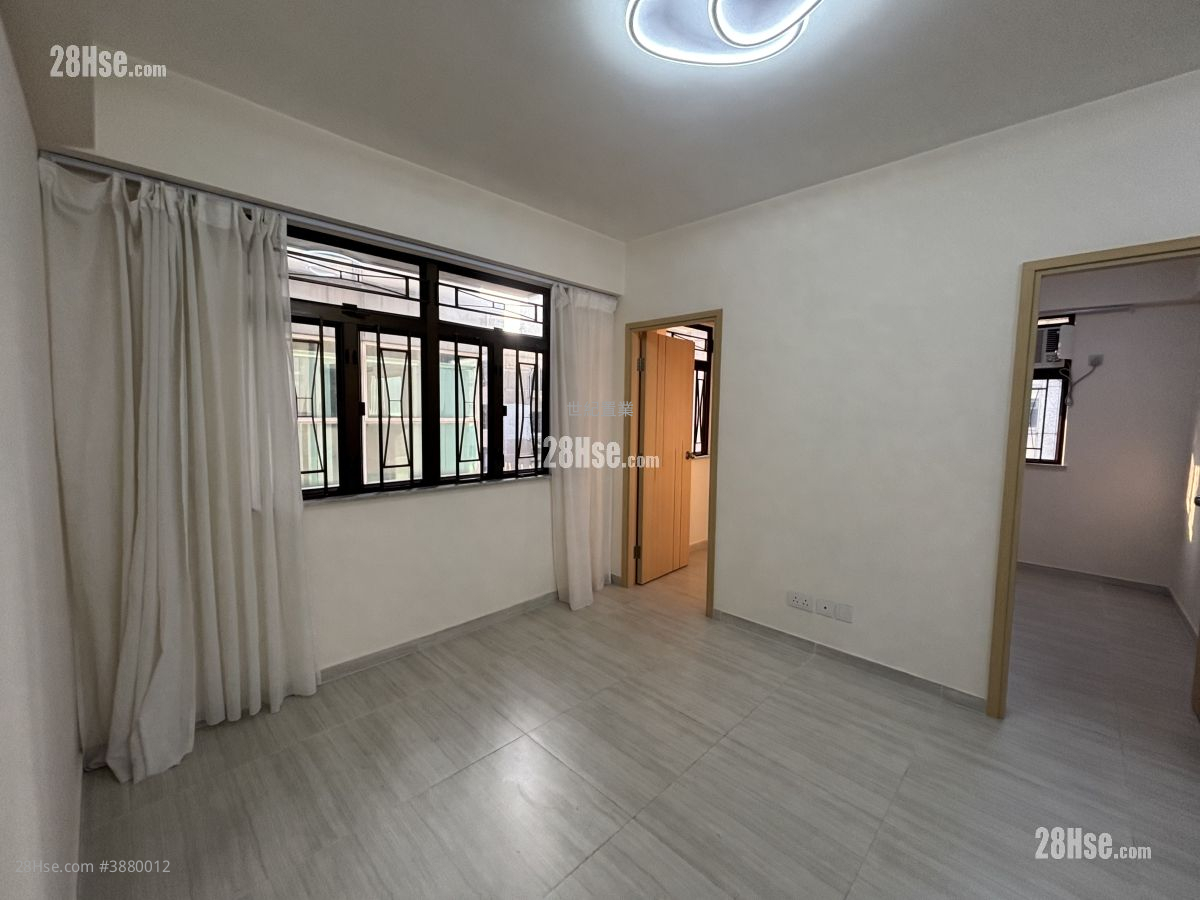 Diamond Court Rental 3 Bedrooms , 1 Bathroom 597 ft² ( 55.5 m² )