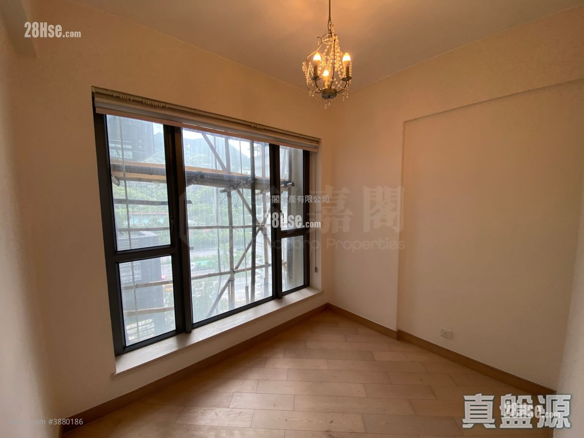 Providence Peak Sell 3 Bedrooms , 3 Bathrooms 1,010 ft² ( 93.8 m² )