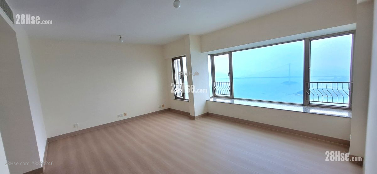 Bellagio Sell 4 Bedrooms , 5+ Bathrooms 1,814 ft² ( 168.5 m² )