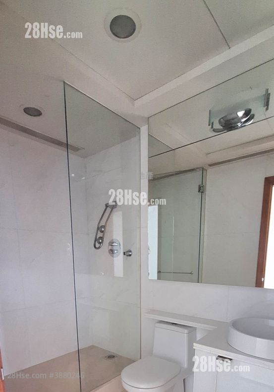 Bellagio Sell 4 Bedrooms , 5+ Bathrooms 1,814 ft² ( 168.5 m² )