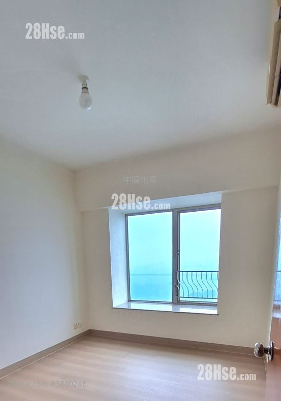 Bellagio Sell 4 Bedrooms , 5+ Bathrooms 1,814 ft² ( 168.5 m² )