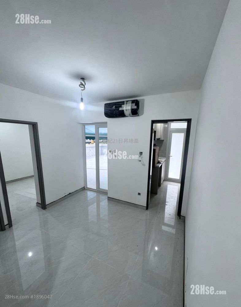New Wealth Mansion Sell 2 Bedrooms , 1 Bathroom 336 ft² ( 31.2 m² )