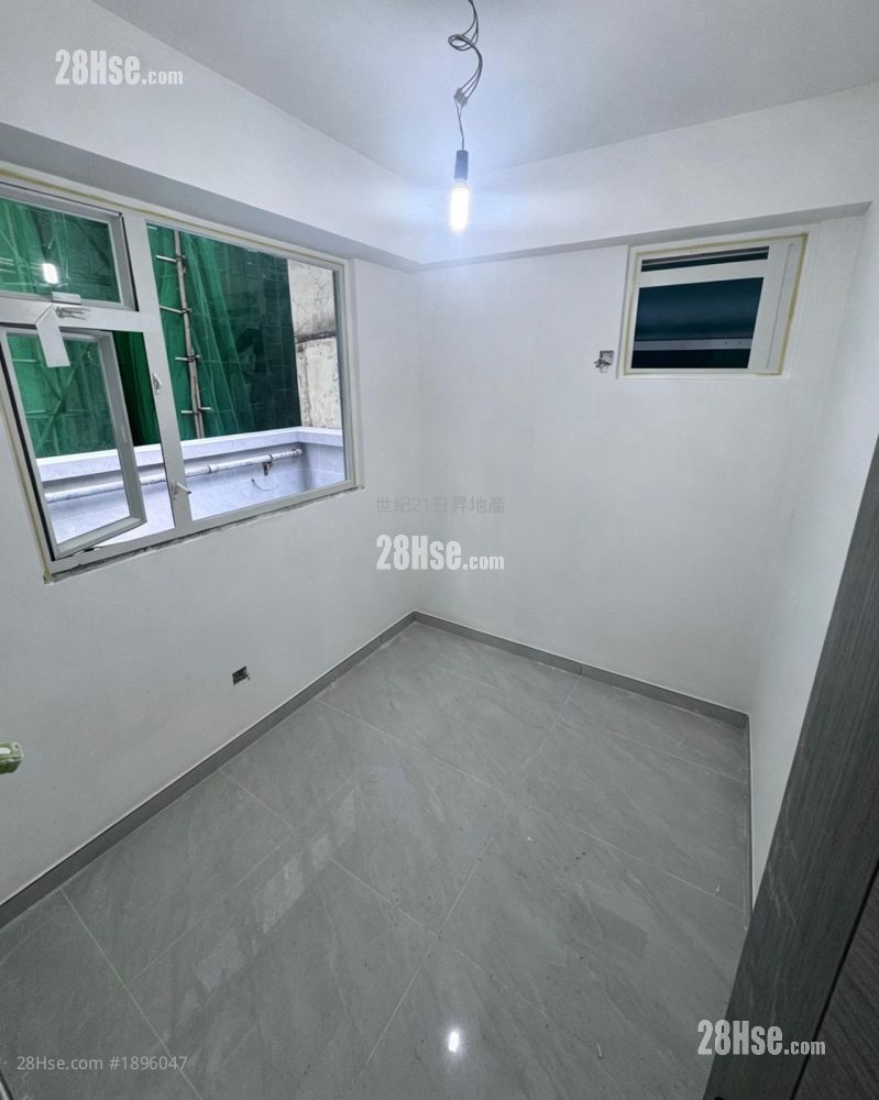 New Wealth Mansion Sell 2 Bedrooms , 1 Bathroom 336 ft² ( 31.2 m² )