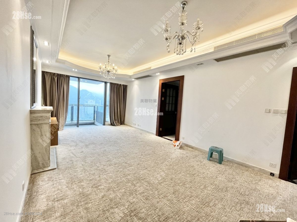 The Palazzo Rental 1,032 ft² ( 95.9 m² )