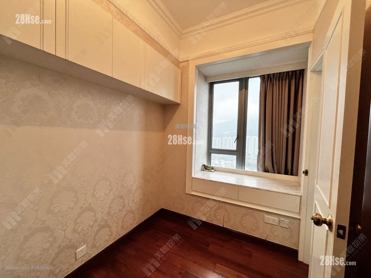The Palazzo Rental 1,032 ft² ( 95.9 m² )
