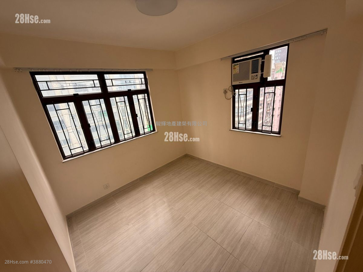 Diamond Court Rental 3 Bedrooms 576 ft² ( 53.5 m² )