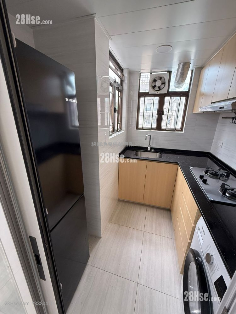 Diamond Court Rental 3 Bedrooms 576 ft² ( 53.5 m² )