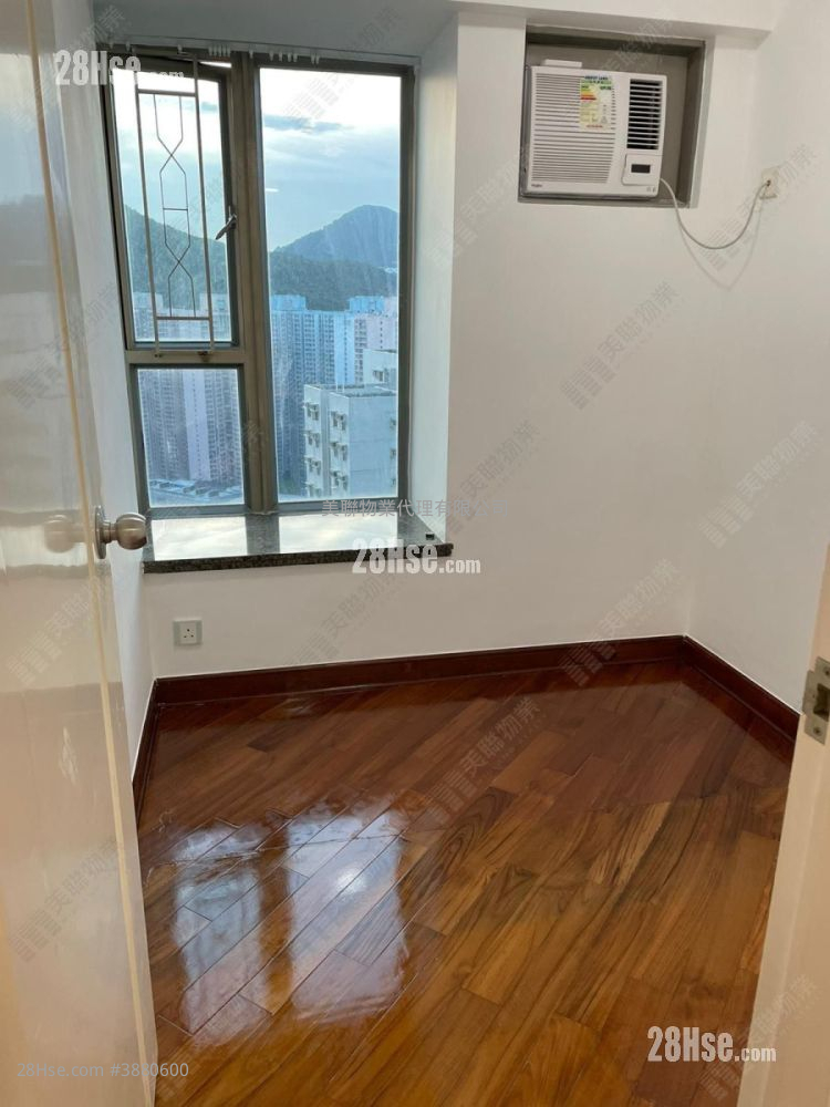 Tseung Kwan O Plaza Rental 3 Bedrooms , 1 Bathroom 502 ft² ( 46.6 m² )