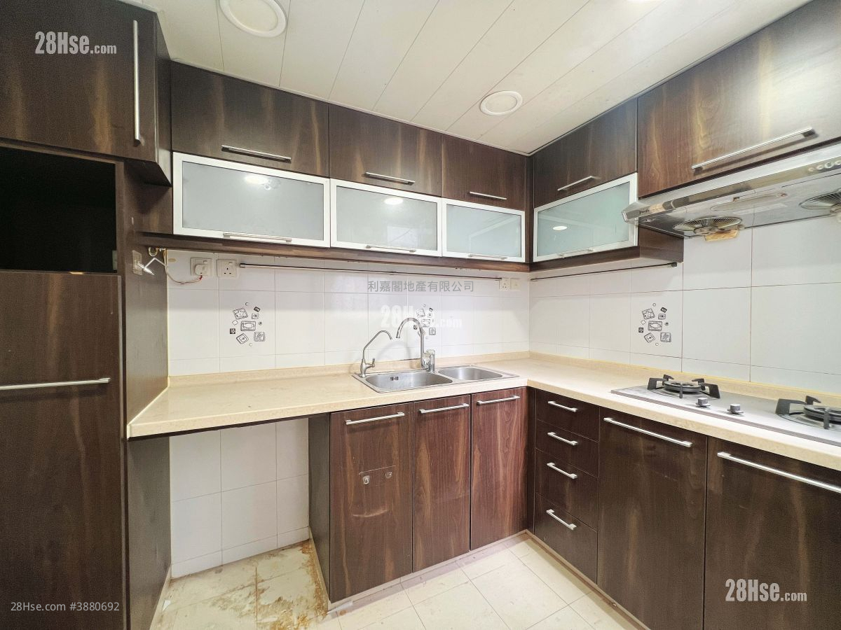 Belvedere Garden Sell 3 Bedrooms , 2 Bathrooms 728 ft² ( 67.6 m² )