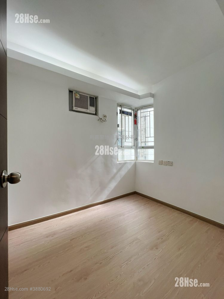 Belvedere Garden Sell 3 Bedrooms , 2 Bathrooms 728 ft² ( 67.6 m² )