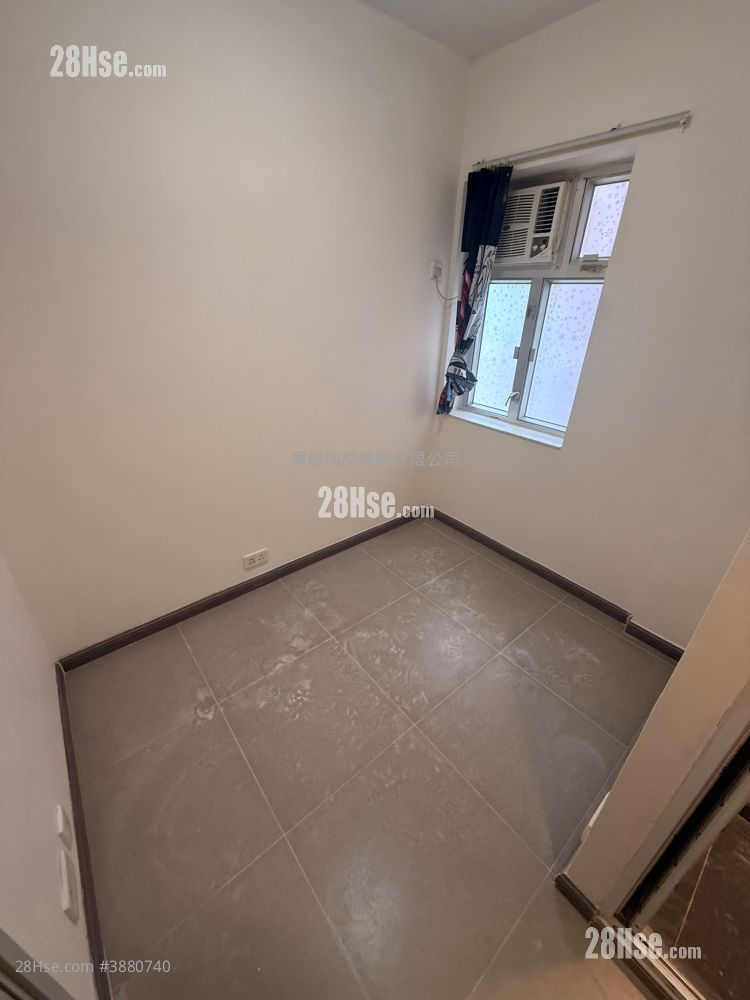 Kwong Fung Building Rental 2 Bedrooms , 1 Bathroom 100 ft² ( 9.3 m² )