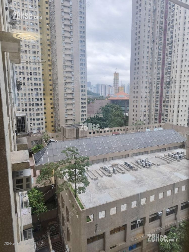 Lung Poon Court Rental 1 Bedroom , 1 Bathroom 340 ft² ( 31.6 m² )