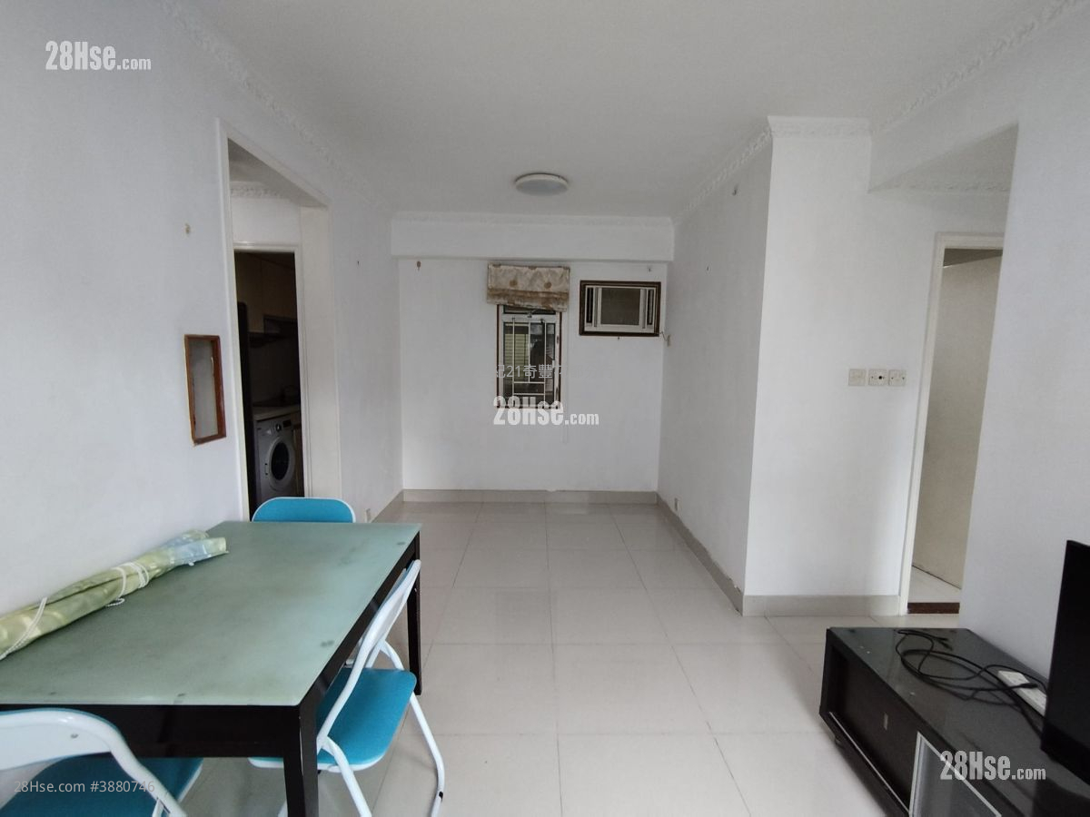 Flora Plaza Rental 3 Bedrooms , 1 Bathroom 526 ft² ( 48.9 m² )