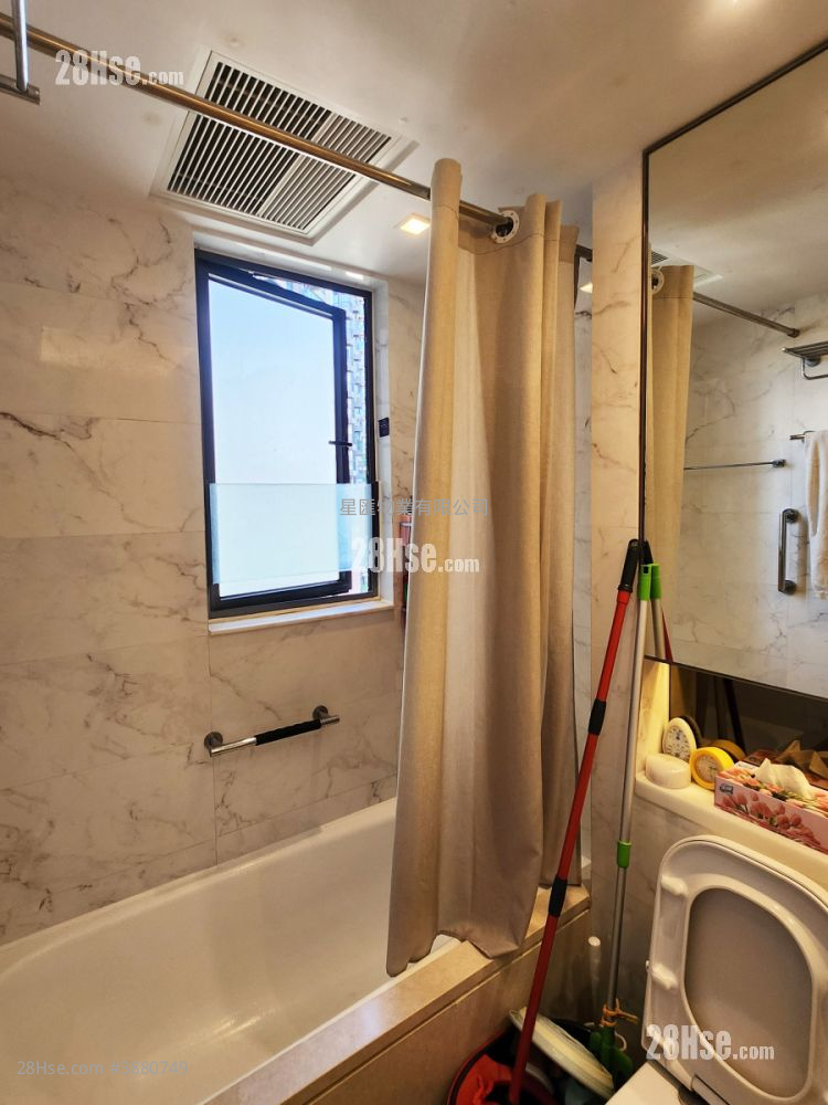 Mantin Heights Sell 2 Bedrooms , 1 Bathroom 581 ft² ( 54.0 m² )
