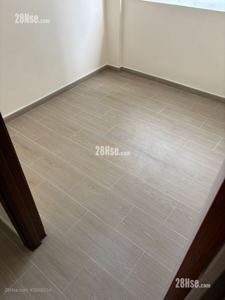Tak Fook Building Rental 2 Bedrooms 306 ft² ( 28.4 m² )