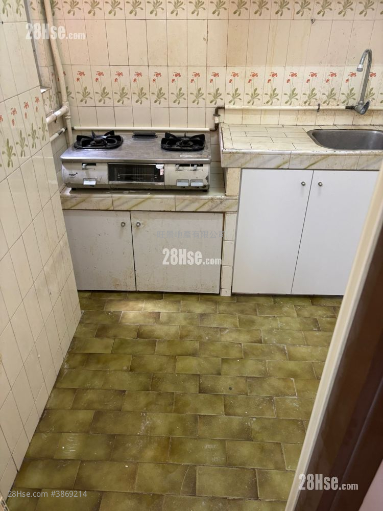 Tak Fook Building Rental 2 Bedrooms 306 ft² ( 28.4 m² )