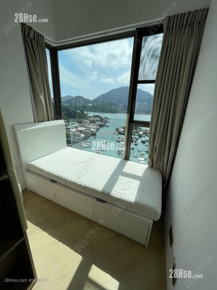 One East Coast Sell 2 Bedrooms 378 ft² ( 35.1 m² )