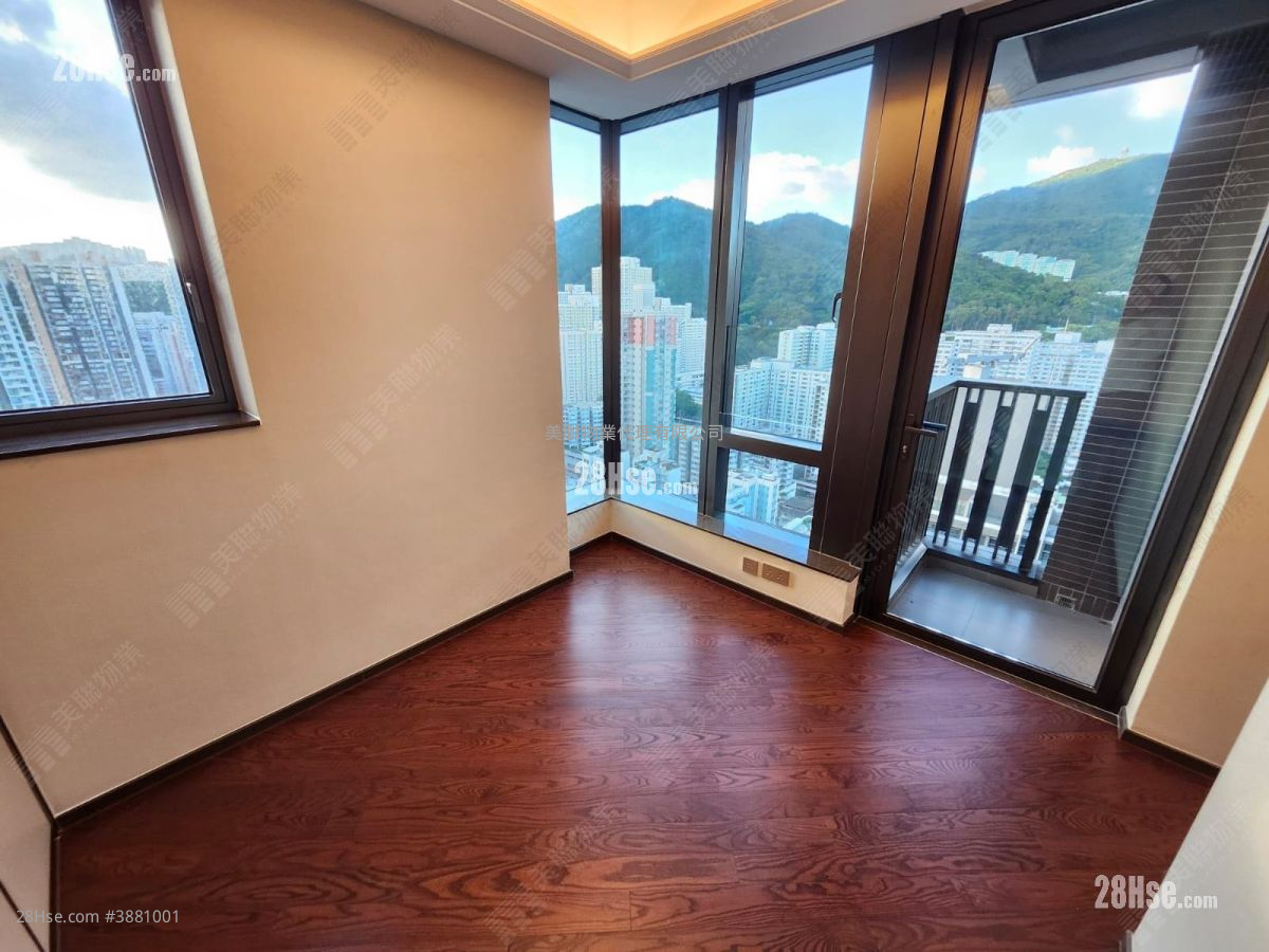 The Vertex Sell 2 Bedrooms , 1 Bathroom 435 ft² ( 40.4 m² )