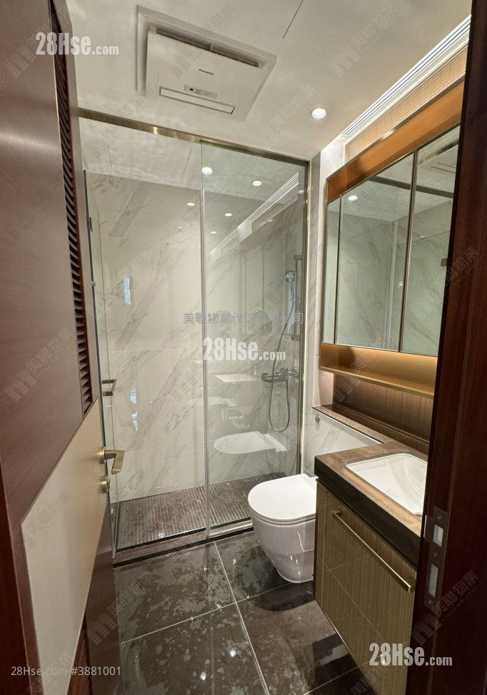 The Vertex Sell 2 Bedrooms , 1 Bathroom 435 ft² ( 40.4 m² )