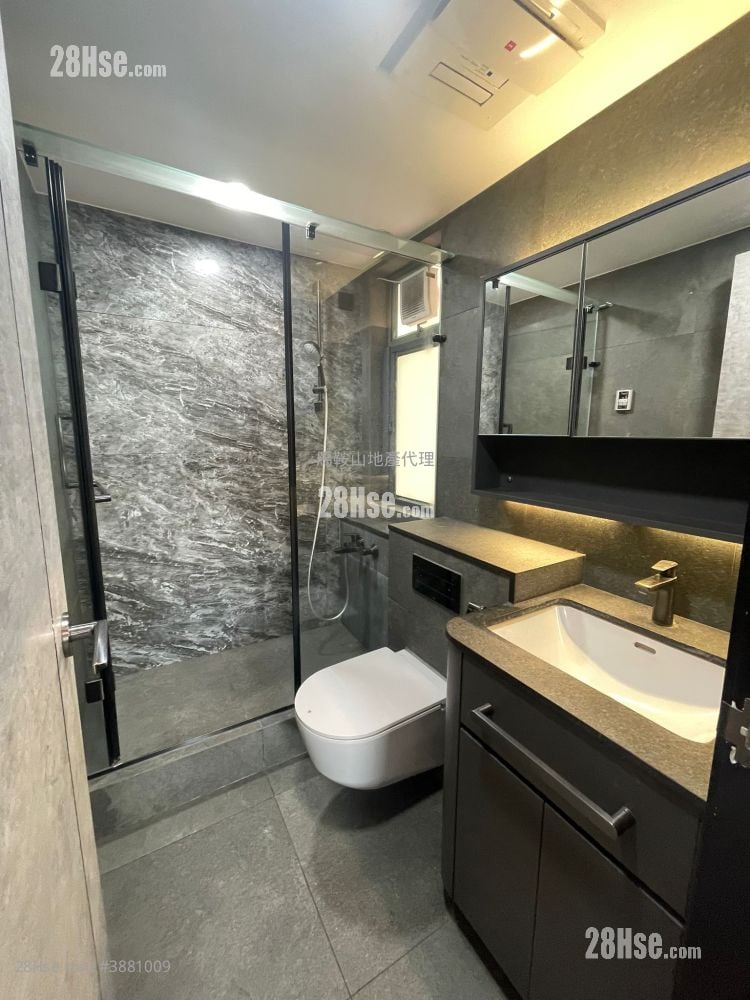 Ocean View Sell 2 Bedrooms , 1 Bathroom 476 ft² ( 44.2 m² )