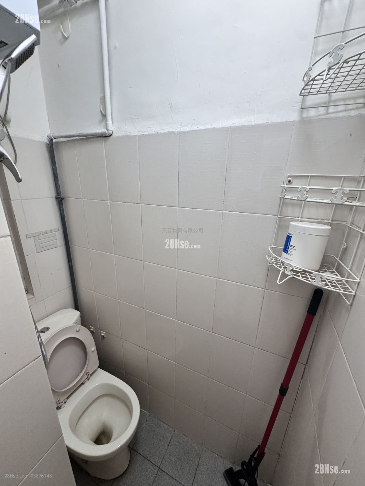 United Building Sell 2 Bedrooms , 1 Bathroom 278 ft² ( 25.8 m² )