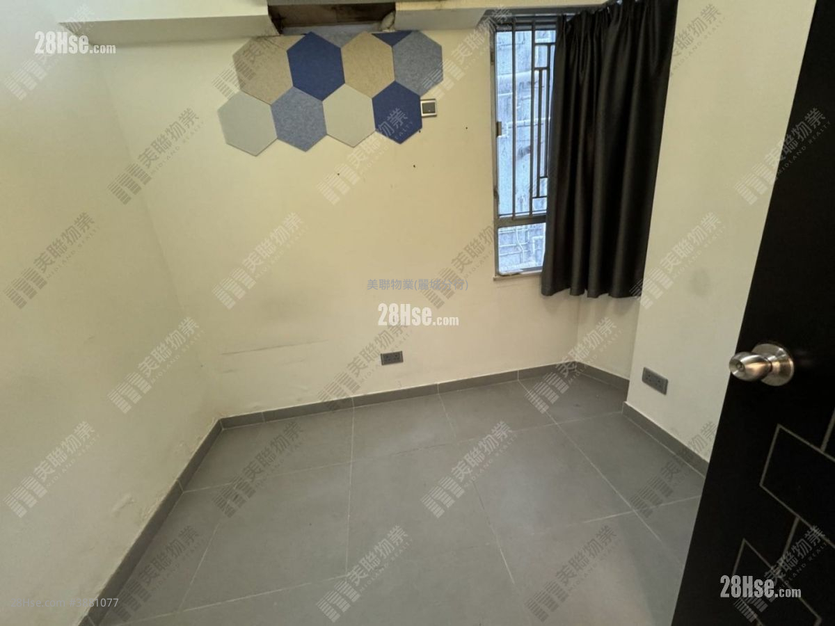 Belvedere Garden Sell 3 Bedrooms 728 ft² ( 67.6 m² )