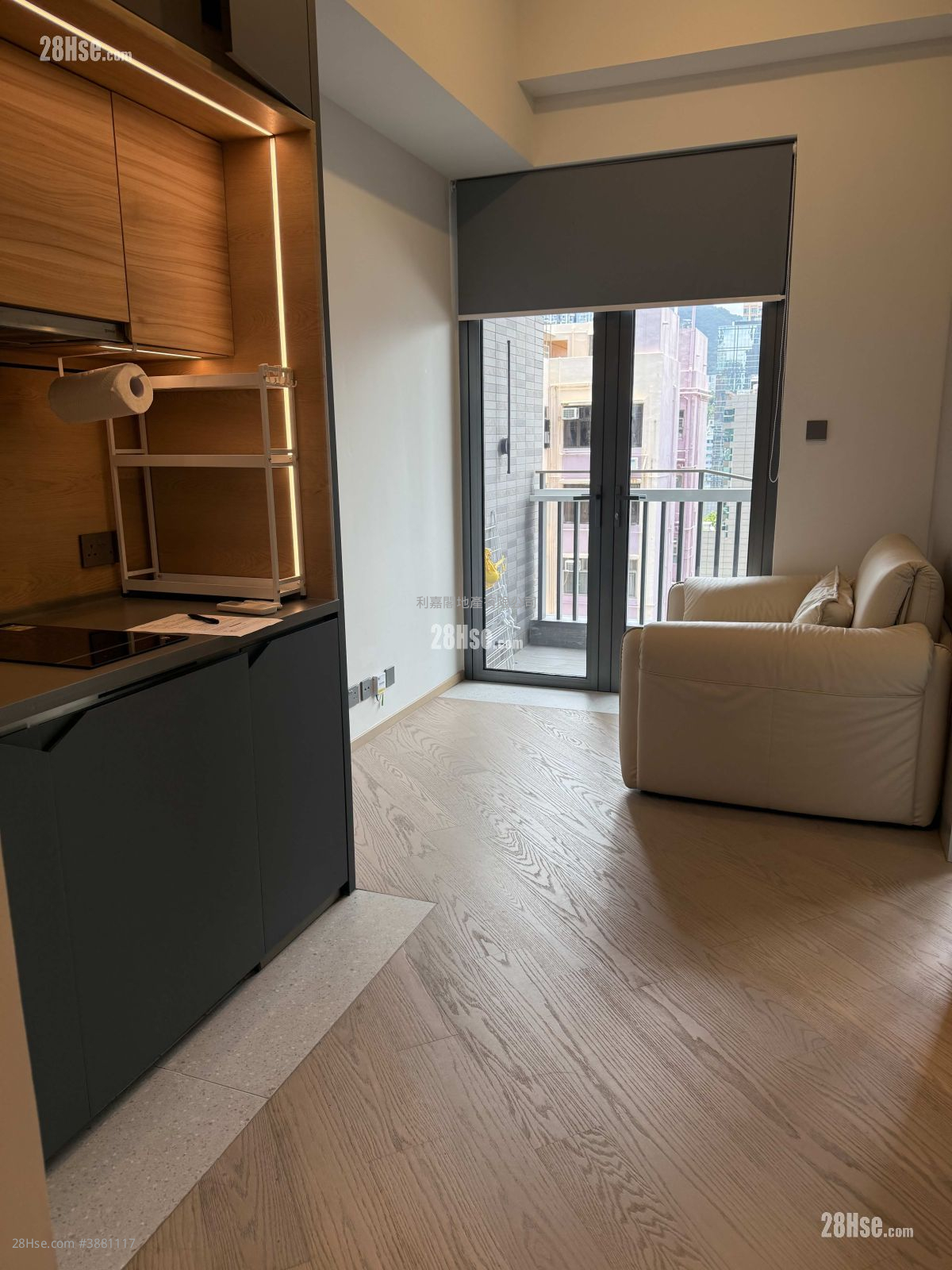 Bondlane Rental Studio , 1 Bathroom 266 ft² ( 24.7 m² )