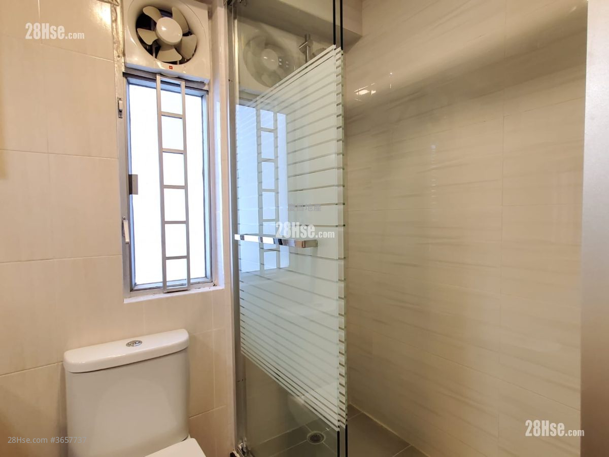 Kornhill Garden Sell 3 Bedrooms , 1 Bathroom 592 ft² ( 55.0 m² )