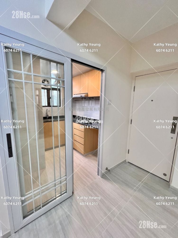 Diamond Court Rental 3 Bedrooms , 1 Bathroom 576 ft² ( 53.5 m² )