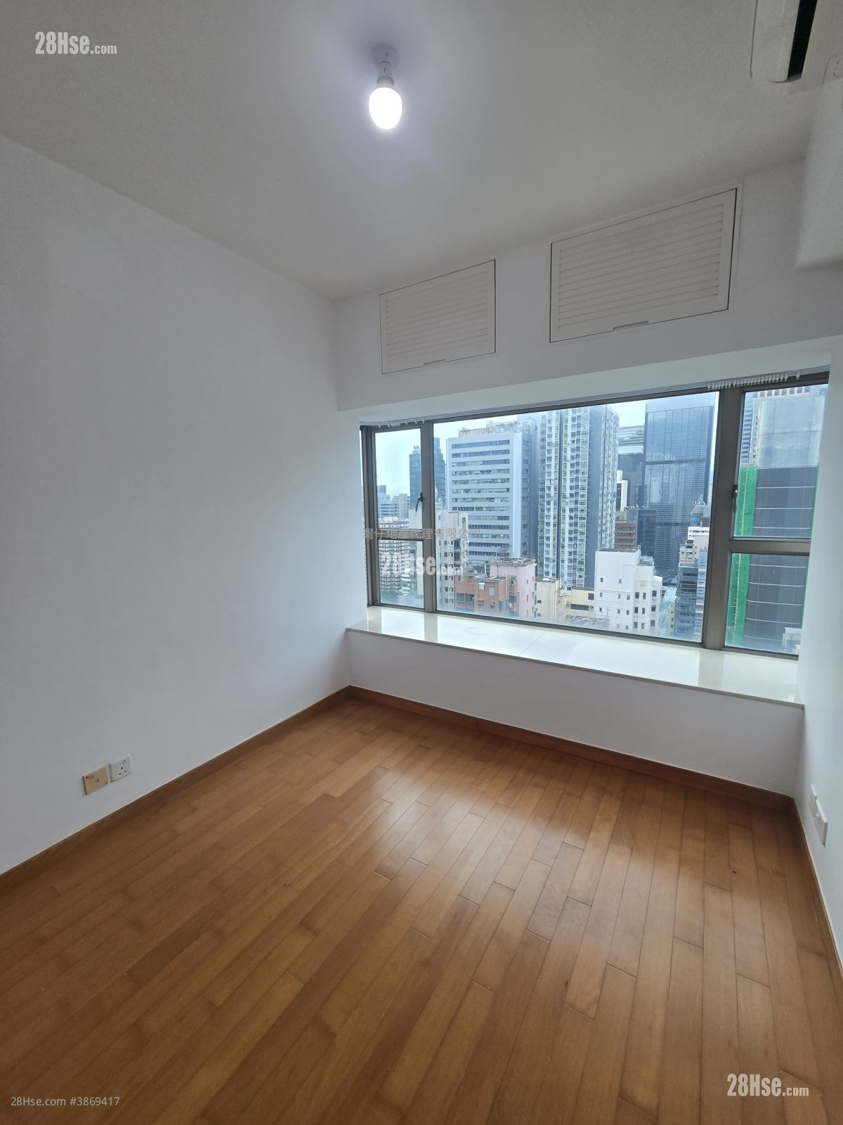 The Zenith Rental 2 Bedrooms , 1 Bathroom 492 ft² ( 45.7 m² )