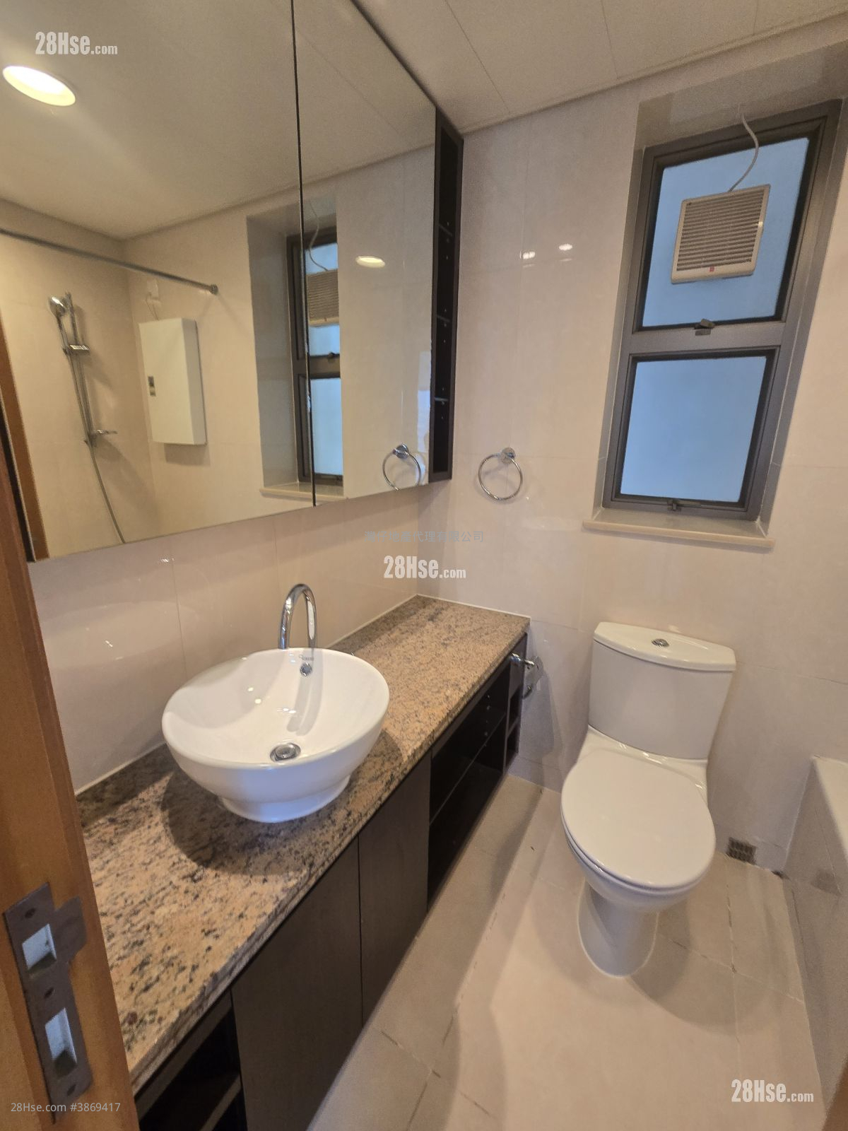 The Zenith Rental 2 Bedrooms , 1 Bathroom 492 ft² ( 45.7 m² )