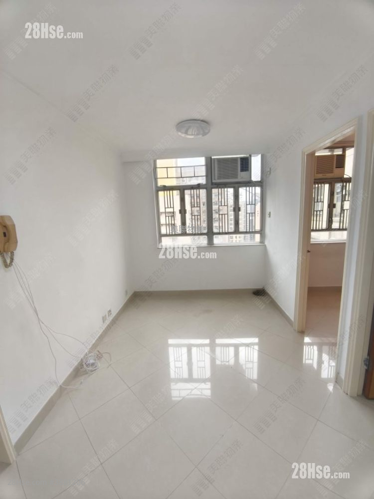 Lung Poon Court Rental 2 Bedrooms , 1 Bathroom 383 ft² ( 35.6 m² )