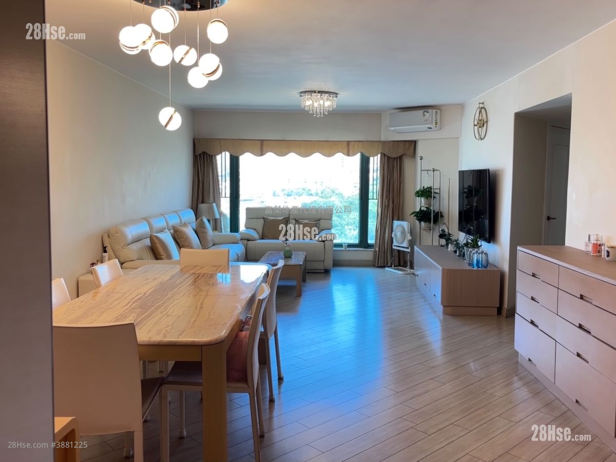 Peninsula Heights Sell 4 Bedrooms , 2 Bathrooms 1,107 ft² ( 102.8 m² )