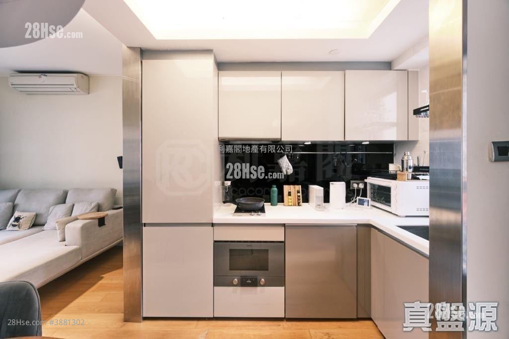 The Nova Sell 2 Bedrooms 582 ft² ( 54.1 m² )