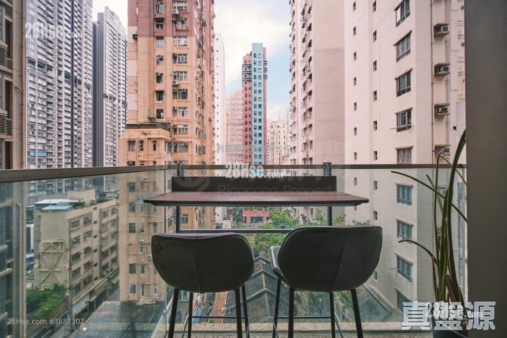 The Nova Sell 2 Bedrooms 582 ft² ( 54.1 m² )
