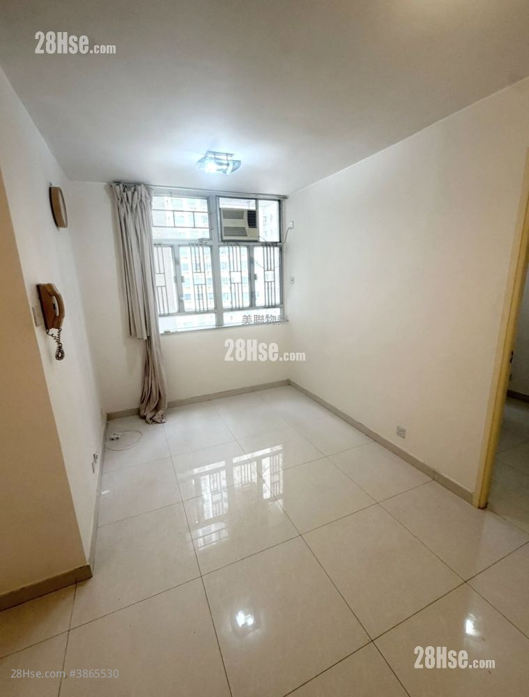 Lung Poon Court Rental 1 Bedroom , 1 Bathroom 340 ft² ( 31.6 m² )