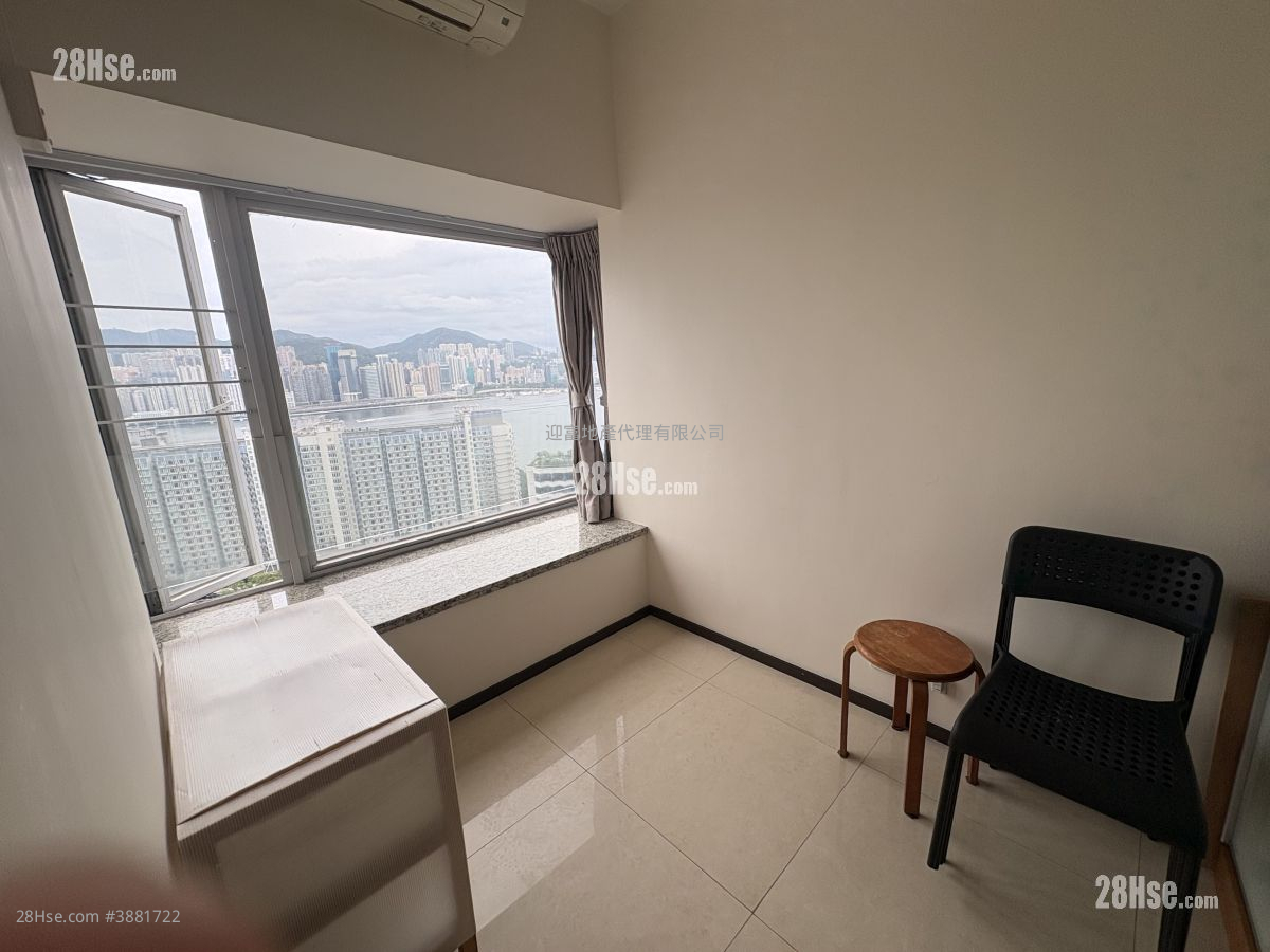 The Metropolis Residence Sell 2 Bedrooms , 1 Bathroom 468 ft² ( 43.5 m² )