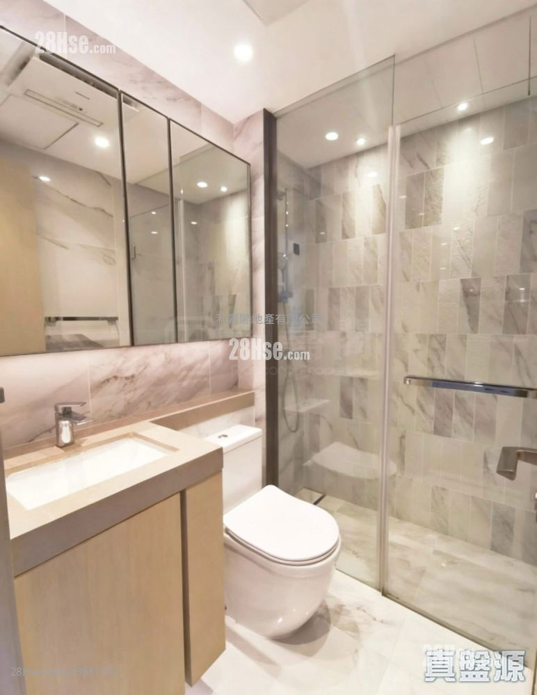 Mount Regency Sell 2 Bedrooms , 1 Bathroom 414 ft² ( 38.5 m² )